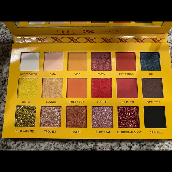 BTS Butter eyeshadow palette - Picture 3 of 4